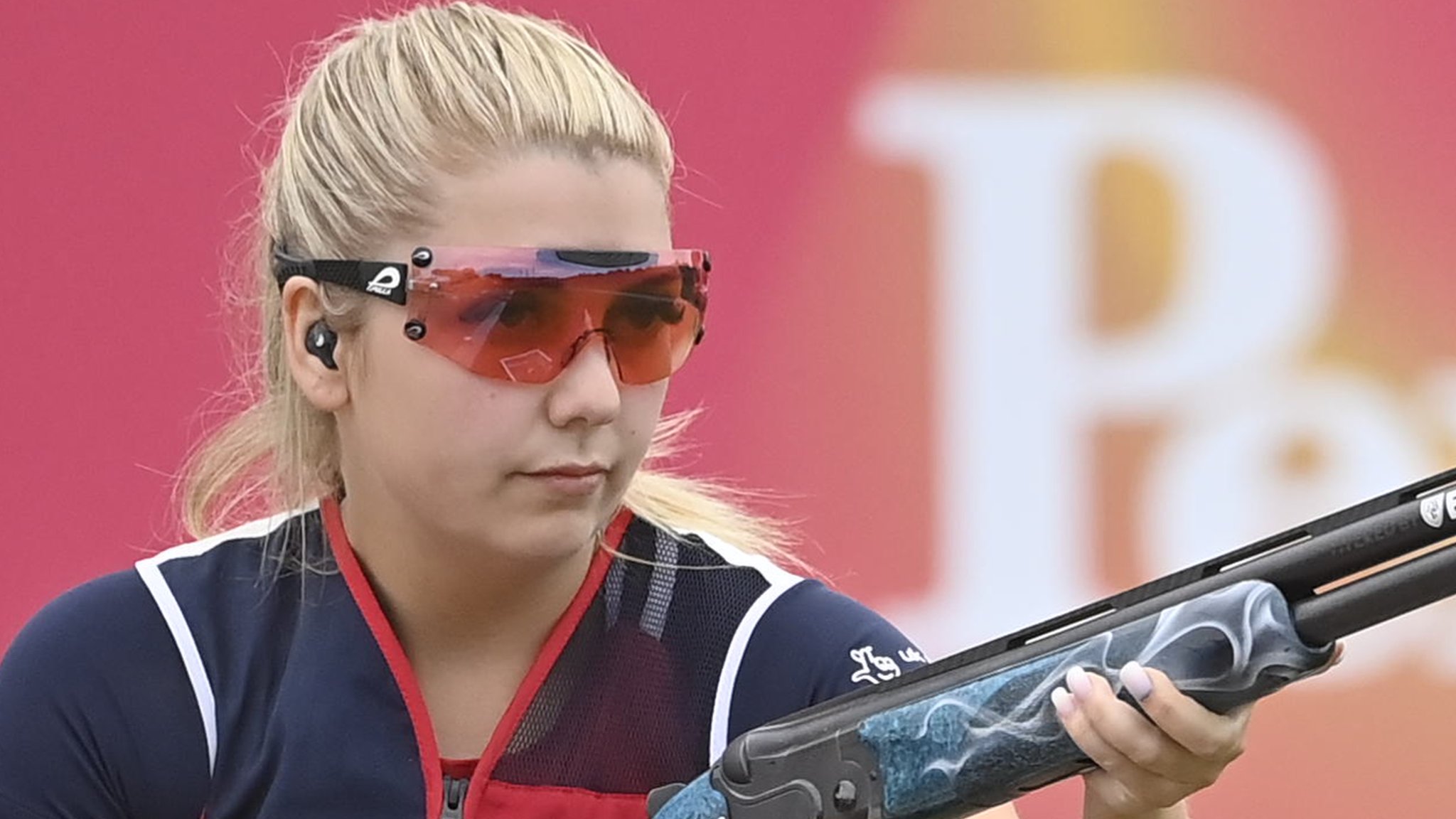 東京五輪】 大会最初の金メダル、中国・楊が獲得 射撃女子 - BBCニュース