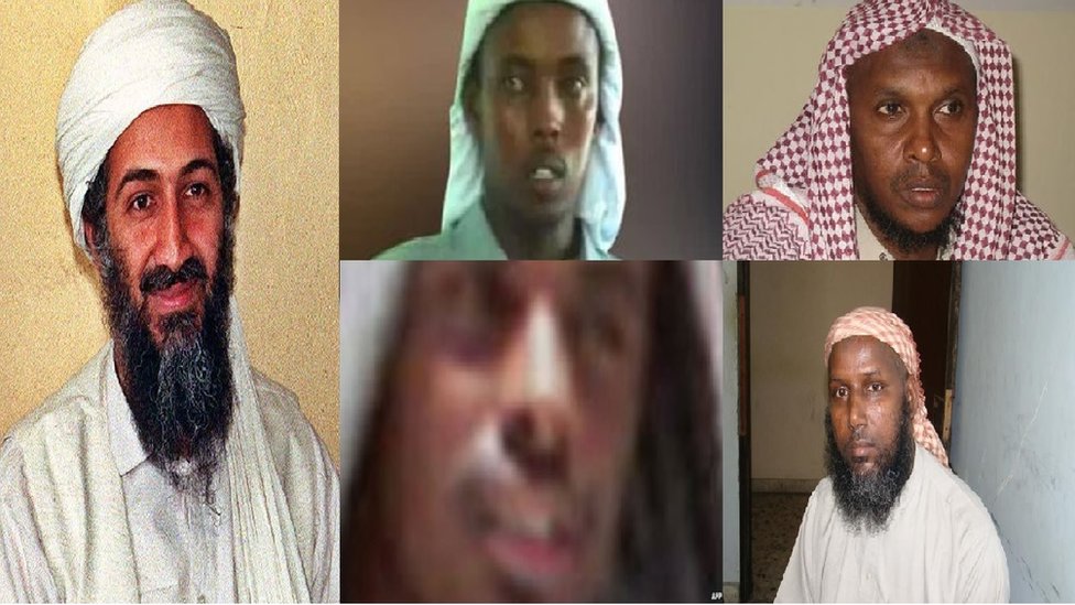 Ular onalarning ogziga kiradilar Yosh ayolning yuzining porno surati