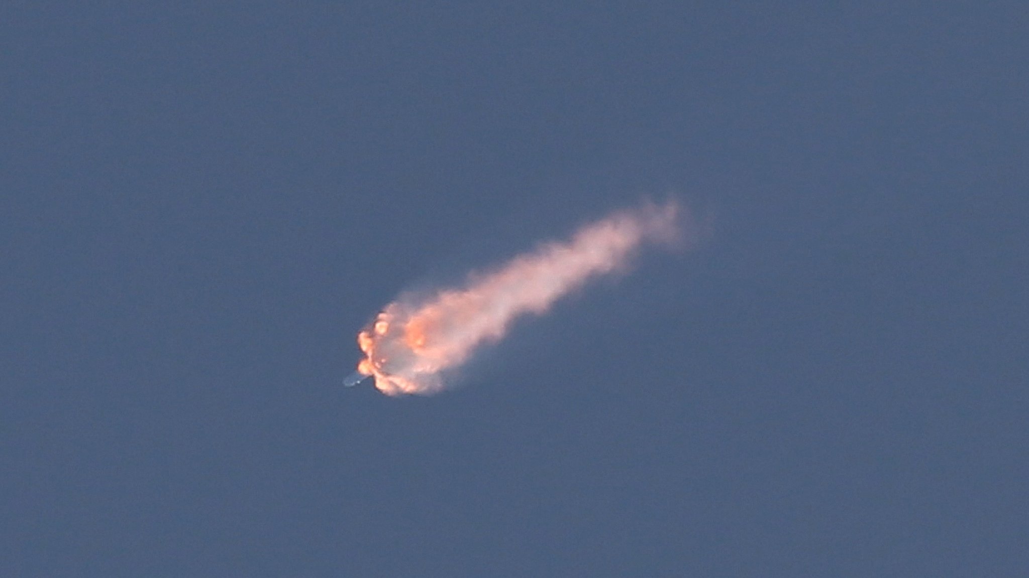 _90998569_betterfalcon9picture