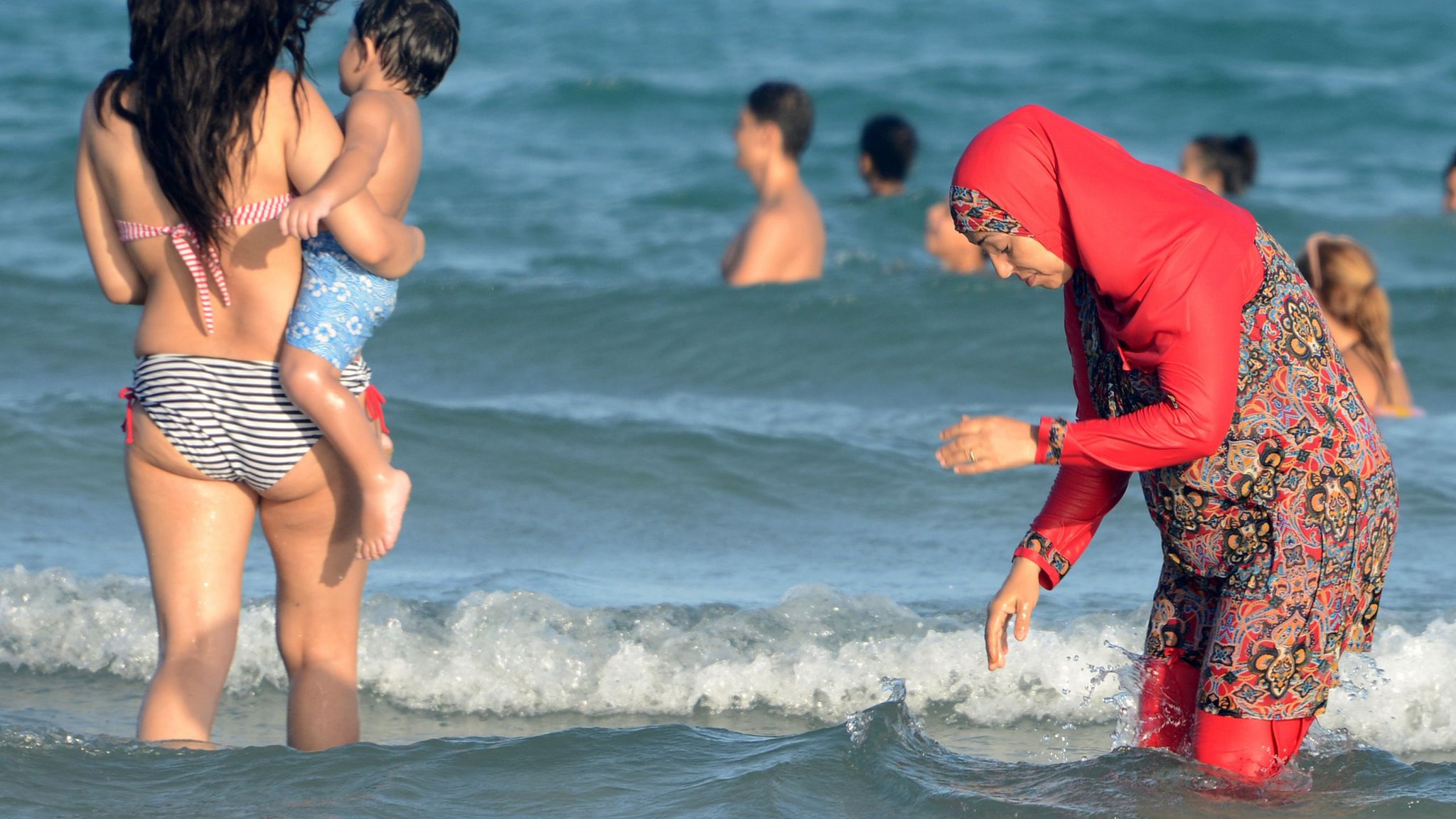 国内外の人気！ イスラム教徒のアラブ水着の女性控えめなイスラム