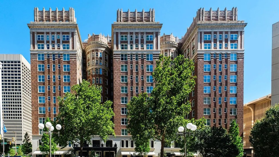 Hotel Berhantu Nan Mewah Di As Pernah Dihuni Presiden Elvis Presley Hingga Tempat Menginap Rutin Pebasket Nba Bbc News Indonesia