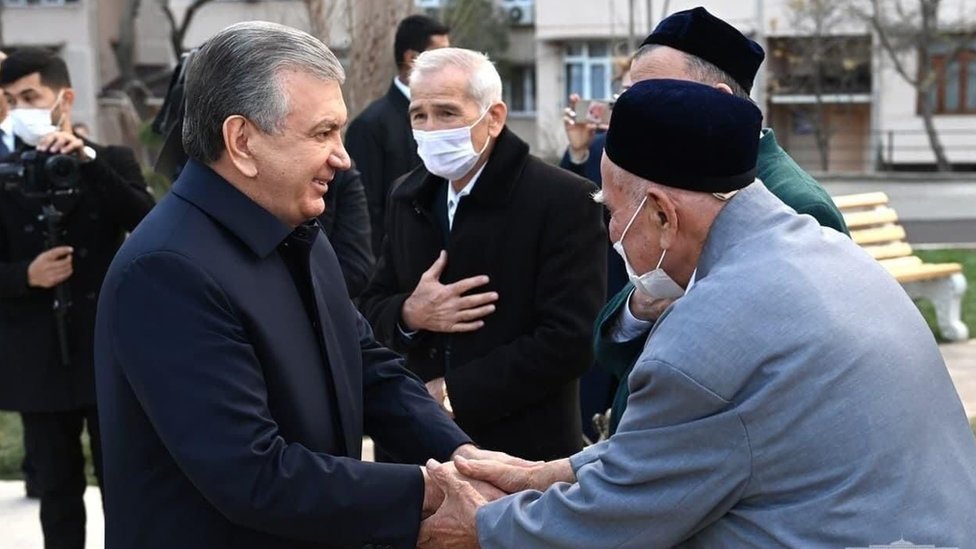 Qiziq foto video Fohisha fotosurati