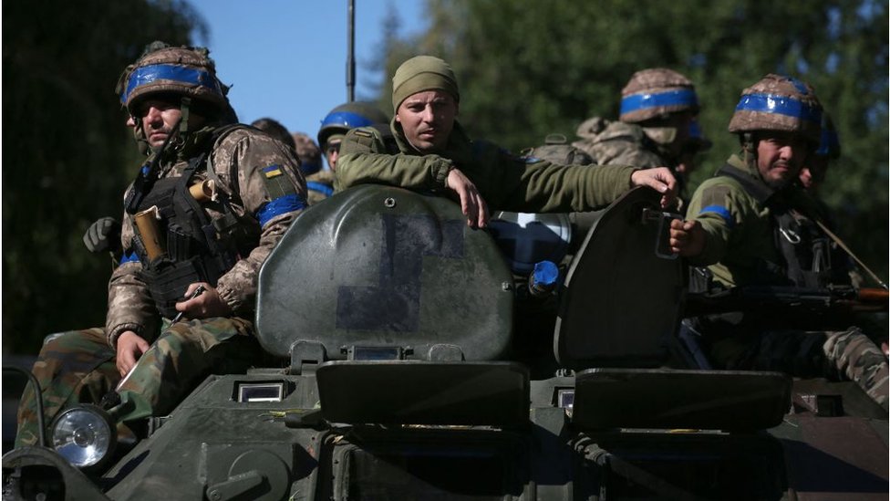 Yalangoch Monika Potter fotosuratlari