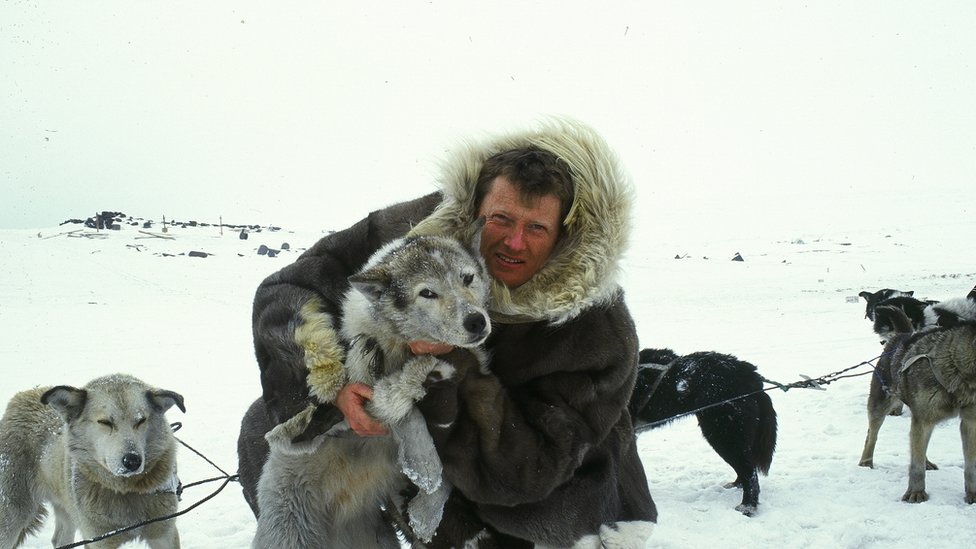 Benedict Allen con su equipo de perros. (Foto: Benedict Allen)