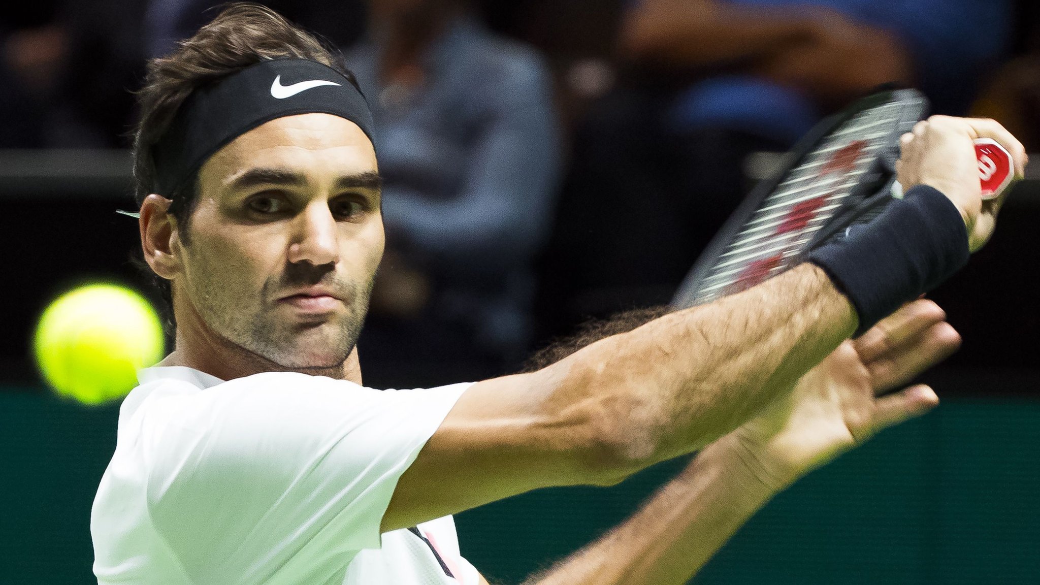 Federer one win from being oldest world number one