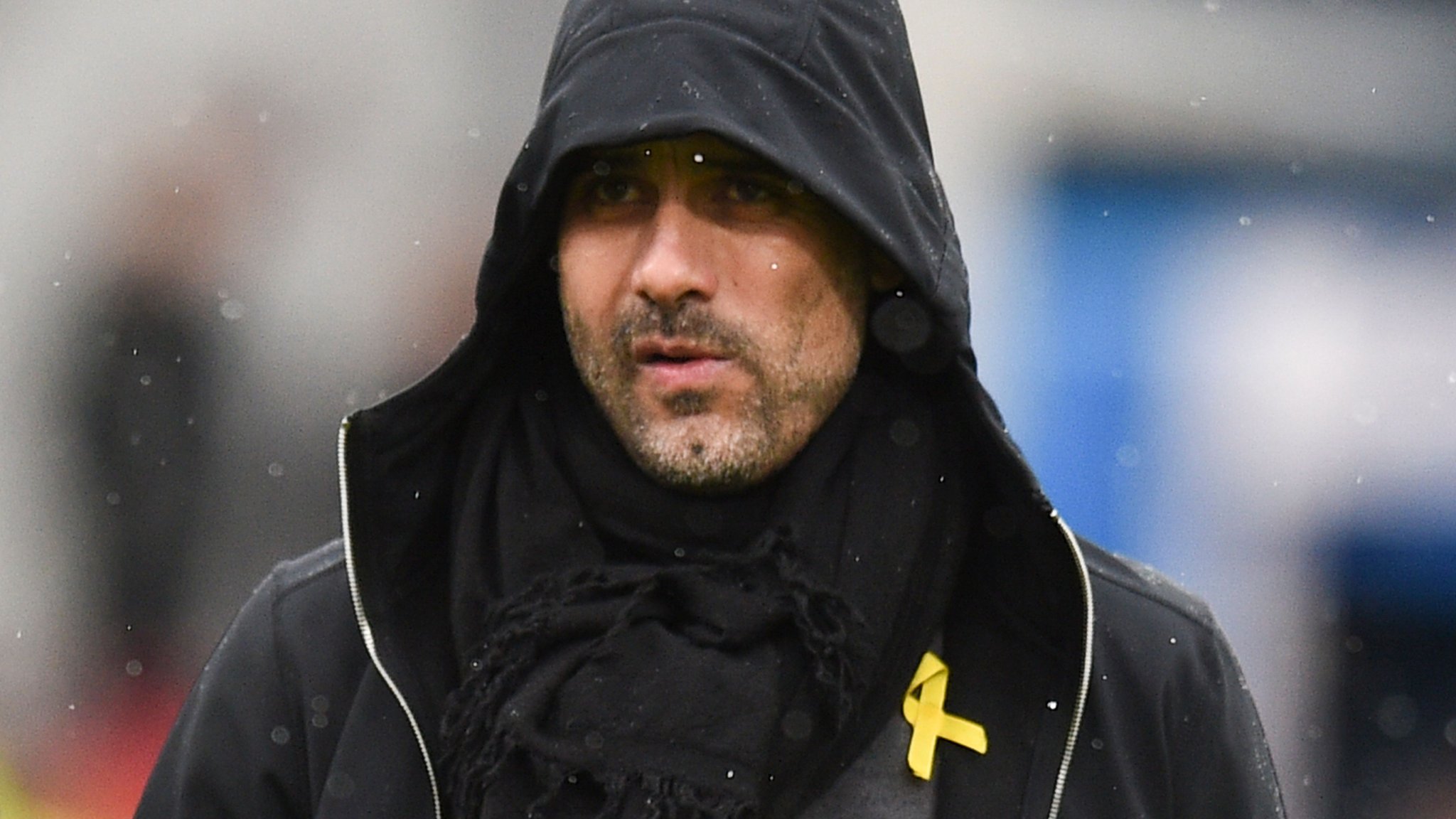 Guardiola will continue to wear ribbon despite FA charge