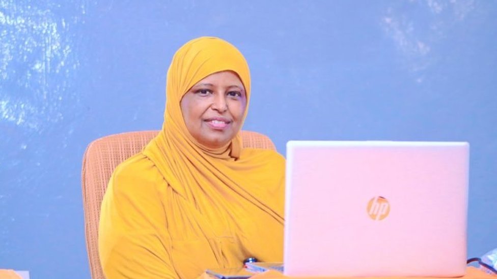 Qaysar xizmatkorni sikadi