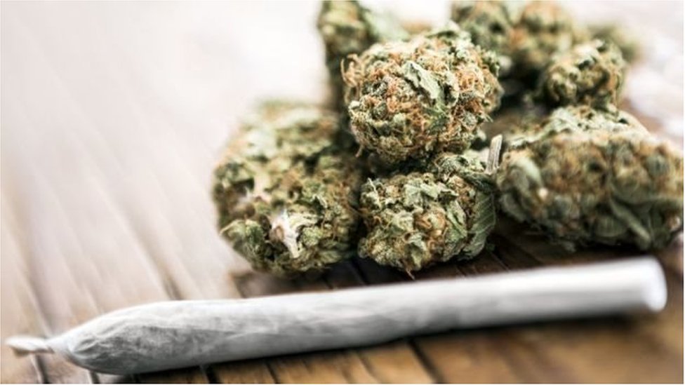 Sperma bilan qoplangan etuk mushukning fotosurati Porno erkak külotlu çorap