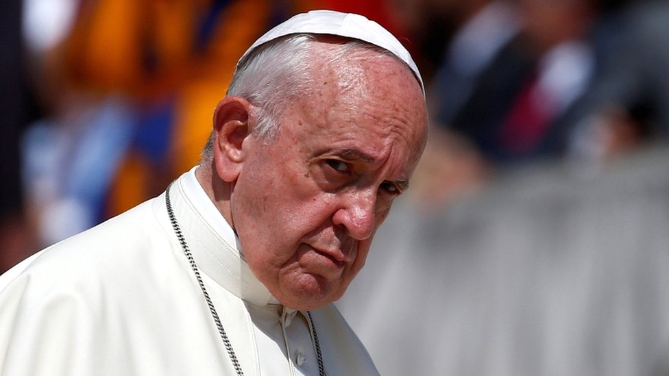 Catholic Pope Francis don remove 'secret rule' on sex - BBC News