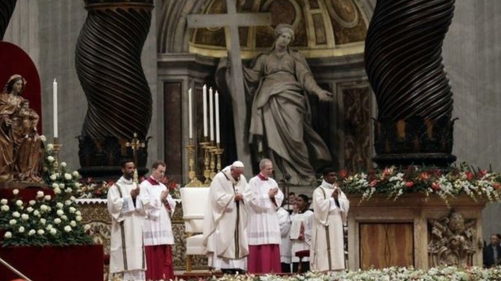 البابا يقود القداس
