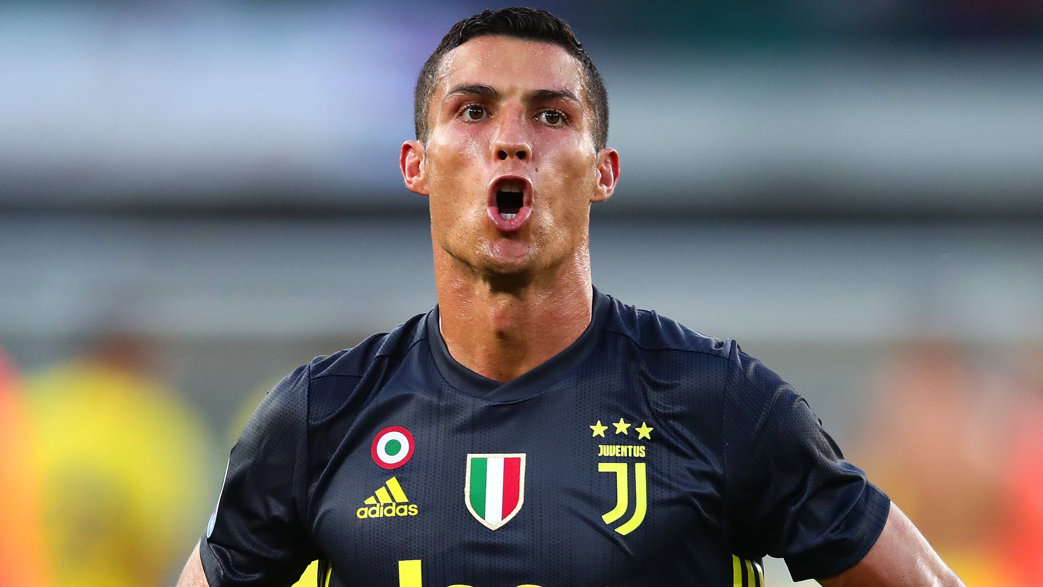 Ronaldo makes winning start in dramatic Juventus debut
