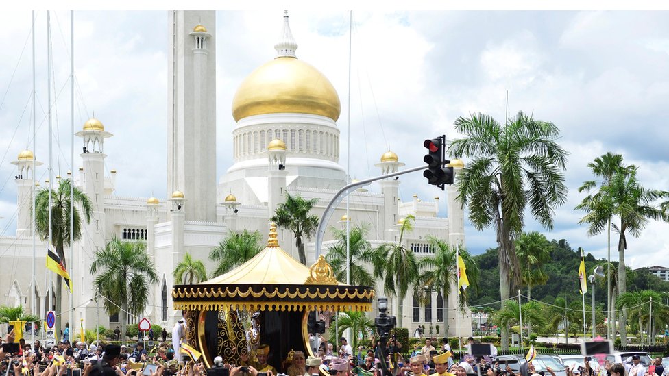 sultan brunei