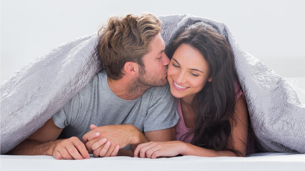 Murabbiy bilan porno oyin Onlayn porno video yozuvlarni tomosha qiling