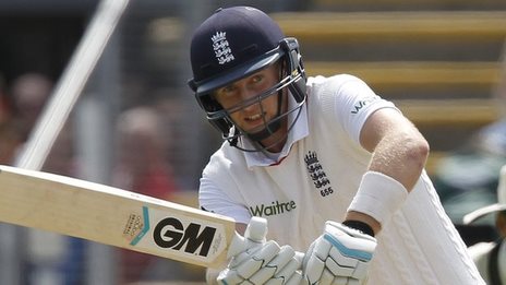 Root shows the way for England