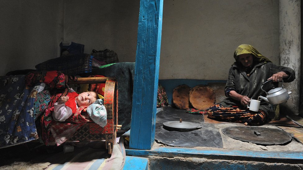 Kokrak orasidagi jinsiy aloqa porno fotosuratlar Katta kokrakli jojalar onlayn