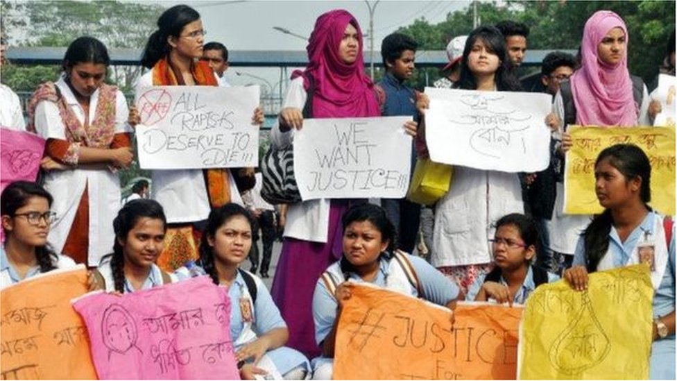 Yalangoch xotinlar foto tanlovi