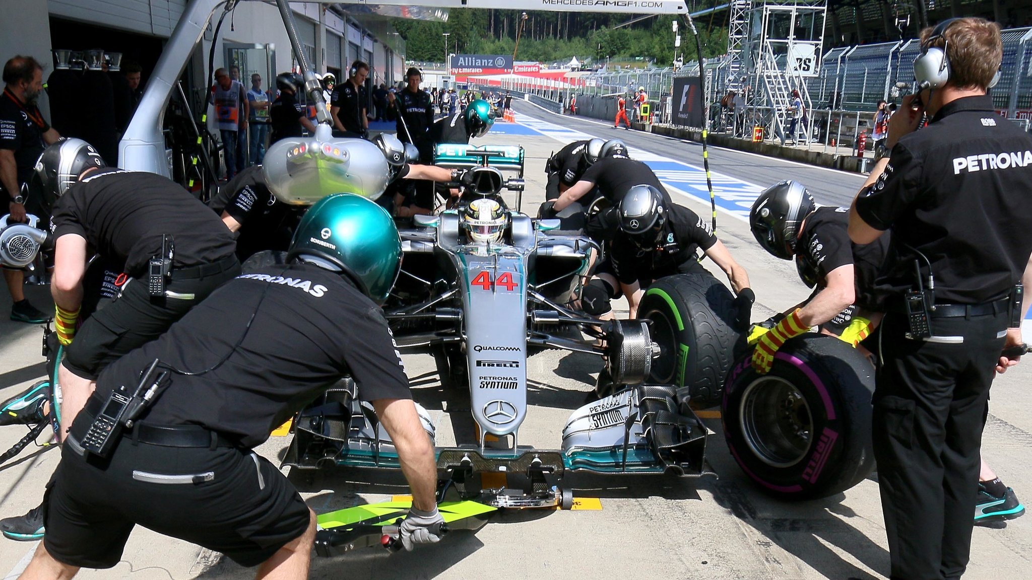 A 55-place penalty in a 22-car race - Hamilton's situation explained