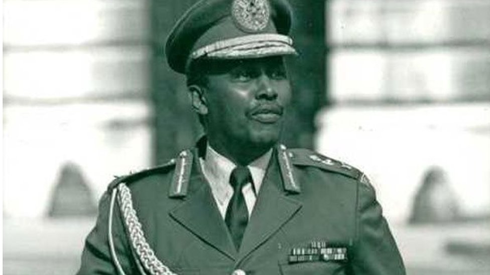 Tualetdagi jinsiy aloqa video mushuk