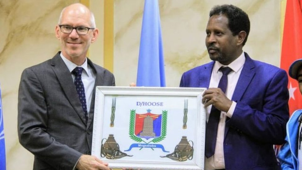 Sperma bilan qoplangan semiz qiz onlayn