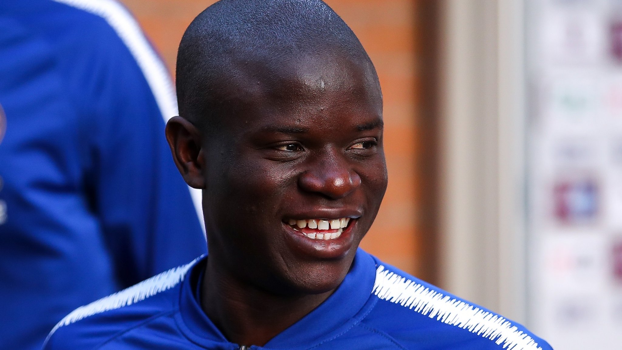 N'Golo Kante: Chelsea midfielder signs new five-year deal