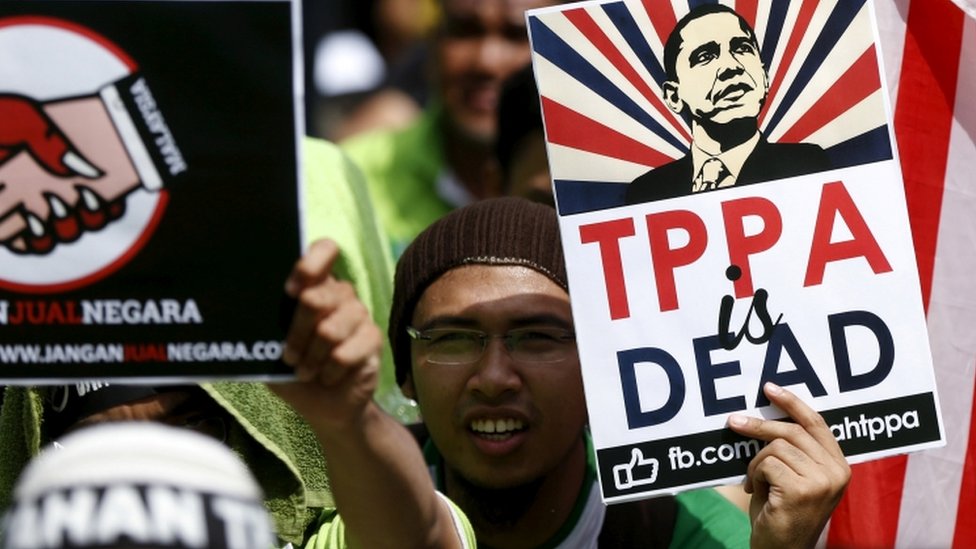 محتج ماليزي ضد اتفاقية التجارة الحرة