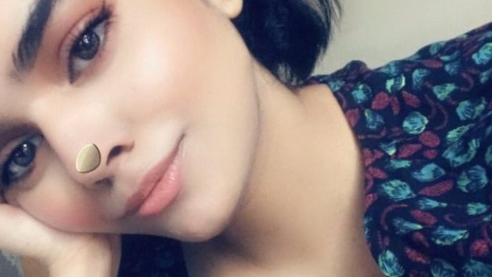 Keksa ayol eshakda sikiladi