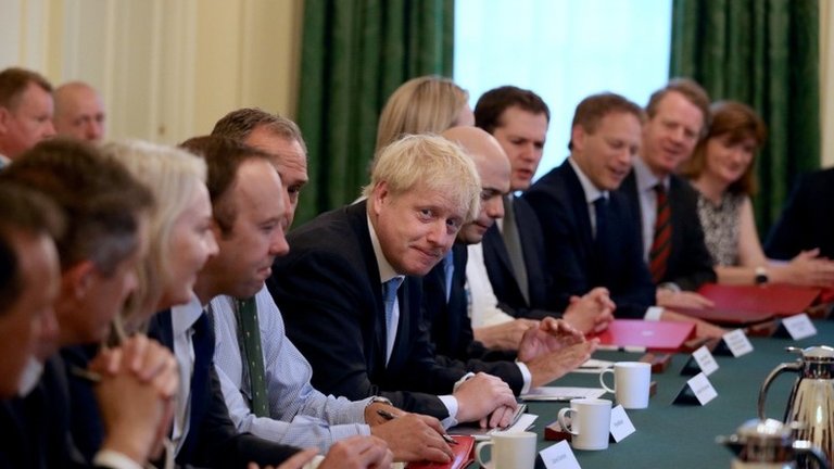 英ジョンソン新内閣、閣僚入れ替えでブレグジット派多数に - BBCニュース