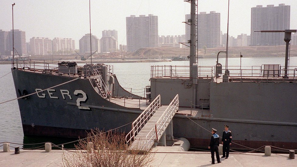 El USS Pueblo anclado en Pyongyang