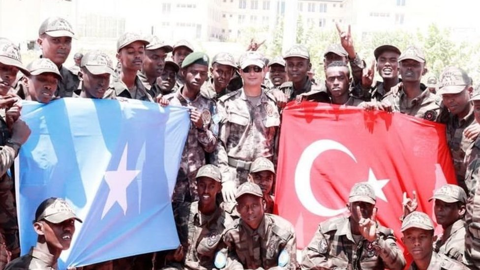 Yoqimli qiz onlayn anal jinsiy aloqani yaxshi koradi