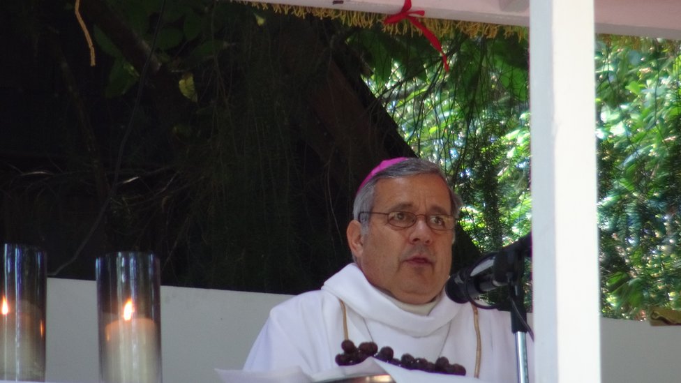 El obispo Barros en plena misa. Foto: Francisco Jiménez de la Fuente