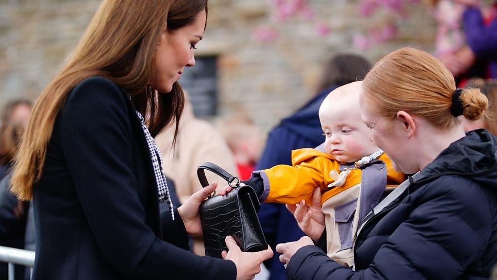 【♦極美品・英国皇室♦】マルベリー　トートバッグ　ミニ　50周年　キャサリン妃 ♢極美品・英国皇室♢】マルベリートートバッグミニ50周年キャサリン妃