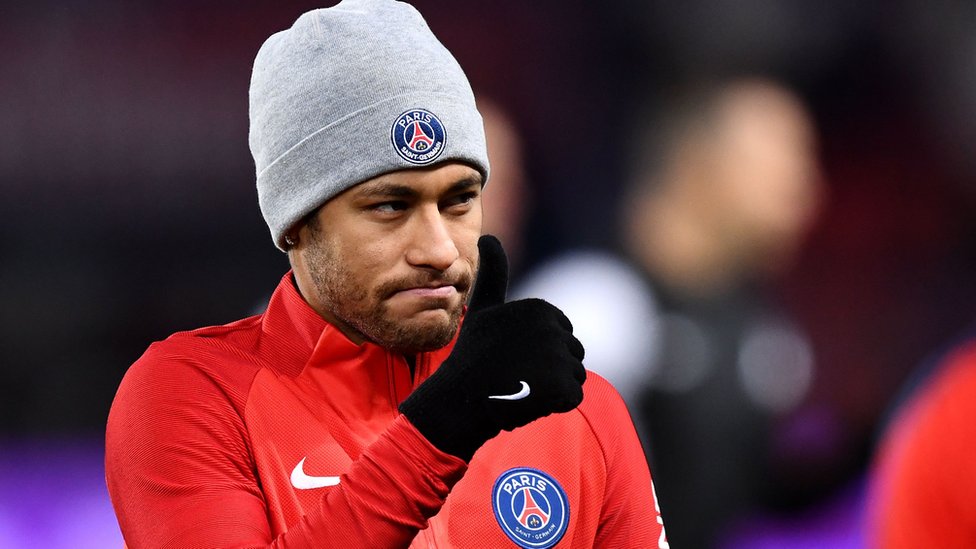 Paris SG: Neymar "de retour à Paris"
