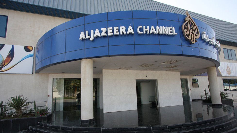 Jinsiy olatni qattiq porno oladi