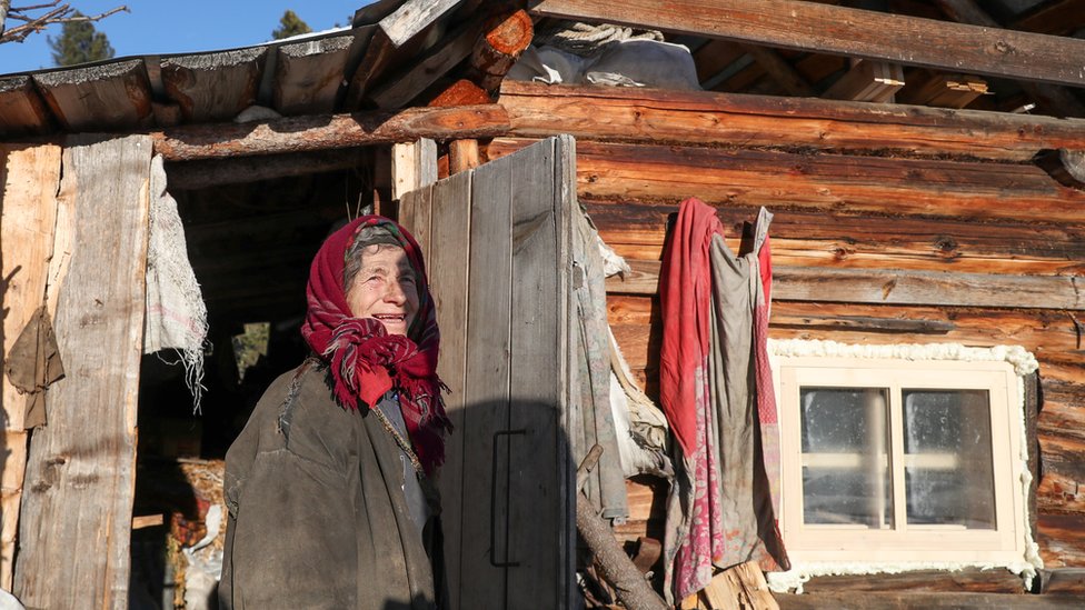 Опубликованы новые фото с заимки сибирской отшельницы Агафьи Лыковой