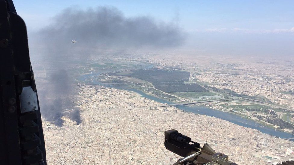 الموصل من السماء: دليل على استخدام تنظيم الدولة الإسلامية لدروع بشرية