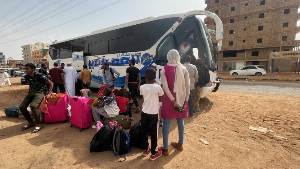 In Khartoum, desperate attempts to flee