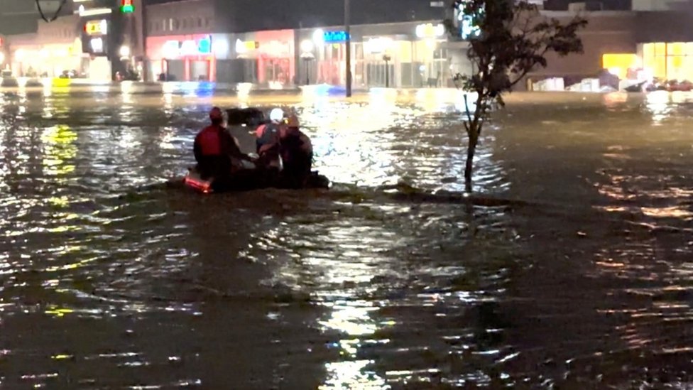 インドやカナダで大雨被害 インド地滑りで22人死亡、100人超不明