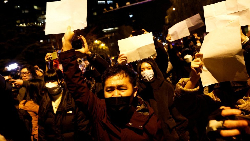Barricadas y detenciones en China tras las inusuales protestas contra Xi  Jinping y su gobierno por el manejo de la pandemia - BBC News Mundo