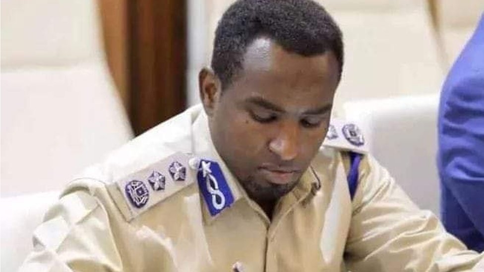 Katta eshak bilan yangi porno