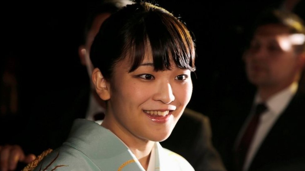 日本の皇族眞子さま 一般人との結婚後に皇籍離脱 - BBCニュース