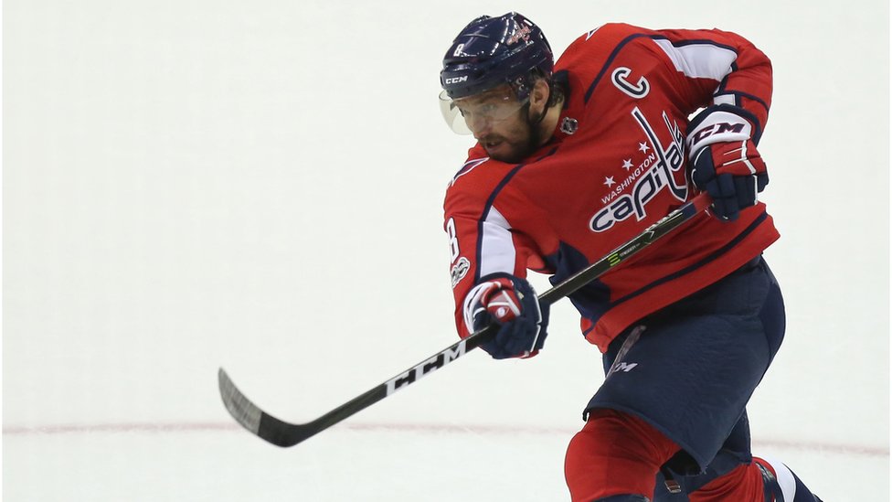 Ovechkin, en pleno partido con los Capitals.