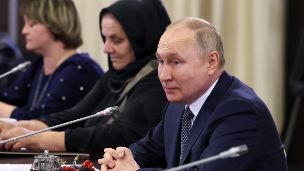 Putin tells soldiers' mothers he shares their pain