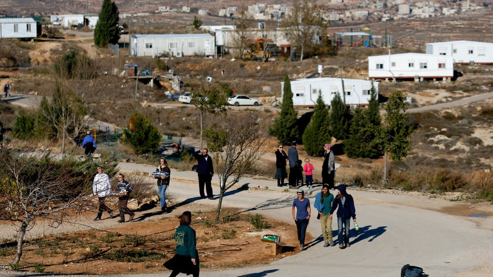 Hunian di Amona yang dievakuasi pada Februari lalu.