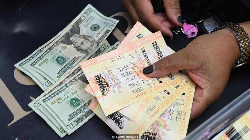 Loteria americana sorteará US$ 1 bi, mas quanto sobrará depois dos impostos?