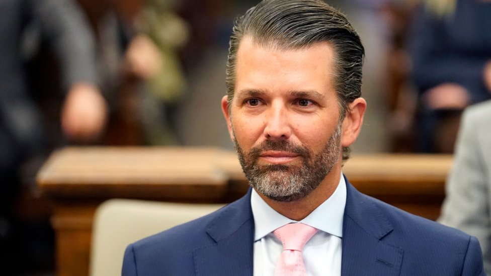 トランプ前大統領の長男が法廷で証言、家族で初 一族企業の不正裁判
