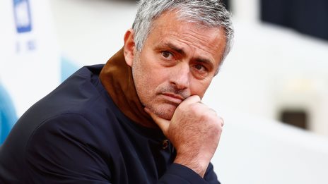 Chelsea squad 'are behind Mourinho'