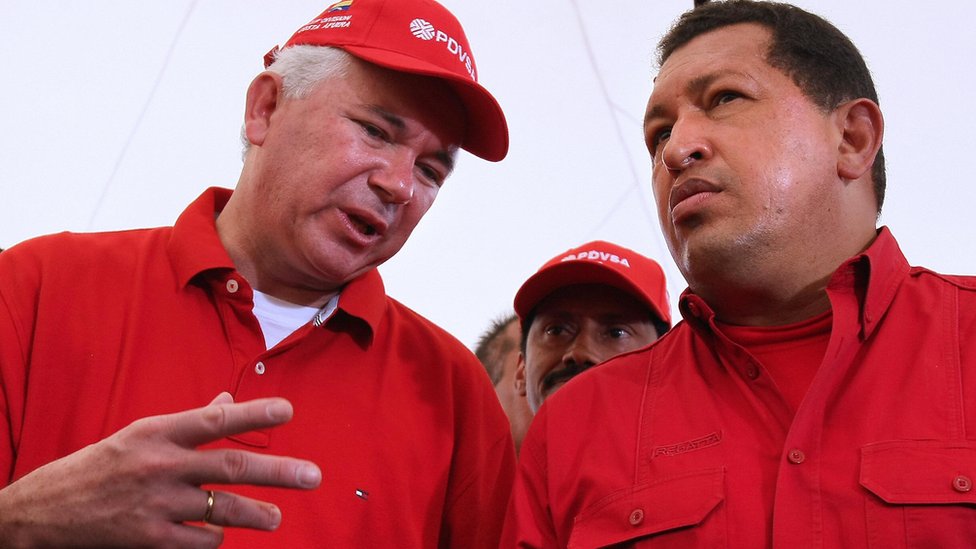 Rafael Ramírez y Hugo Chávez.