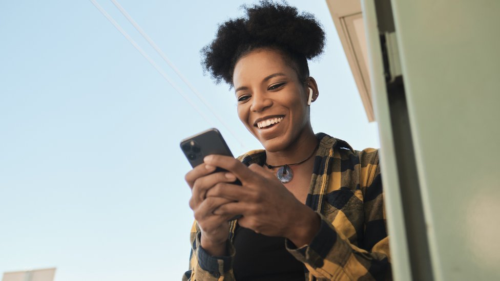 La fascinante historia de cómo los smartphones se volvieron tan inteligentes  - BBC News Mundo