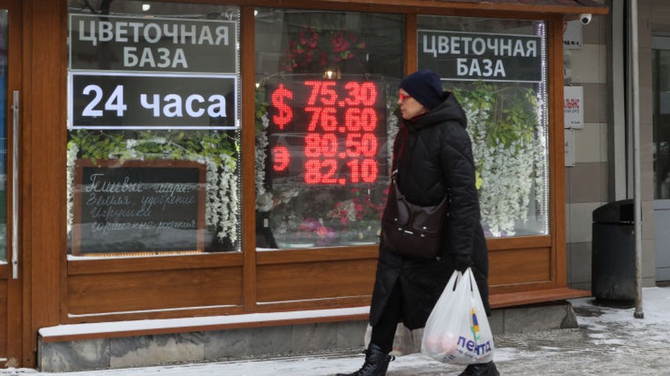 Russia's economy shrinks by less than expected