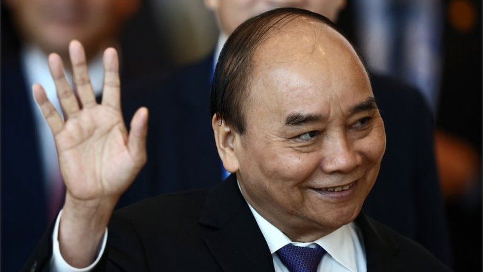 Power shift in Vietnam as president quits